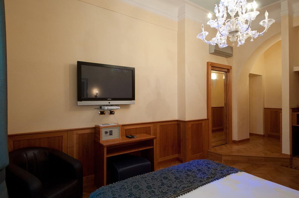 Relais Conte Di Cavour De Luxe Affittacamere 2*