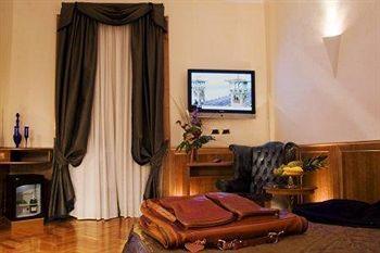Affittacamere Relais Conte Di Cavour De Luxe 2*