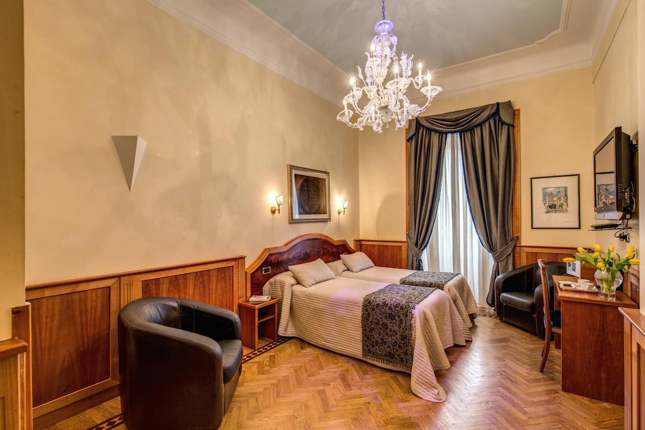 Relais Conte Di Cavour De Luxe 2* Roma