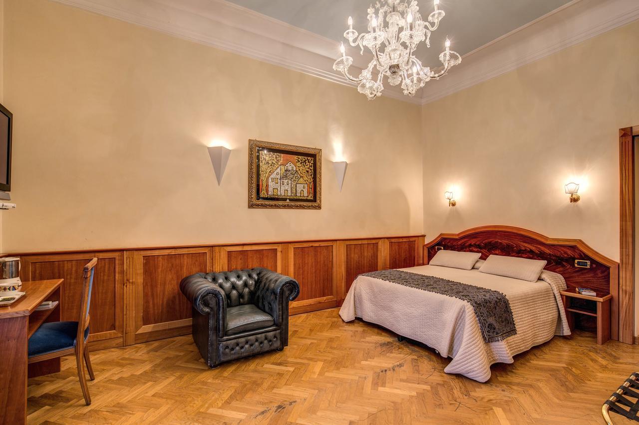 Relais Conte Di Cavour De Luxe Affittacamere Roma