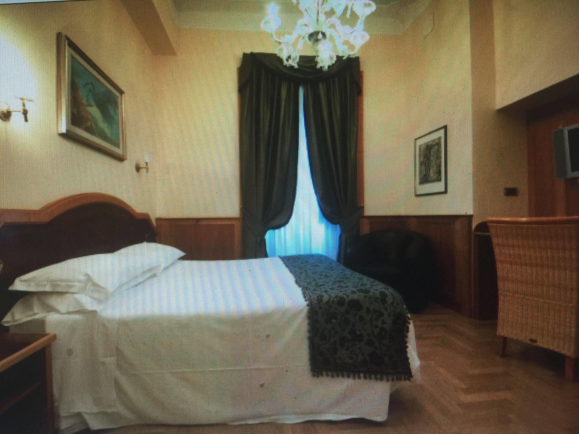 Relais Conte Di Cavour De Luxe 2*