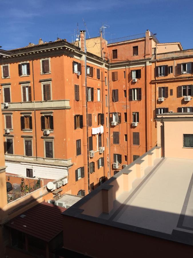 Affittacamere Relais Conte Di Cavour De Luxe Roma
