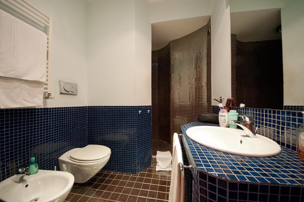 Relais Conte Di Cavour De Luxe 2* Rome