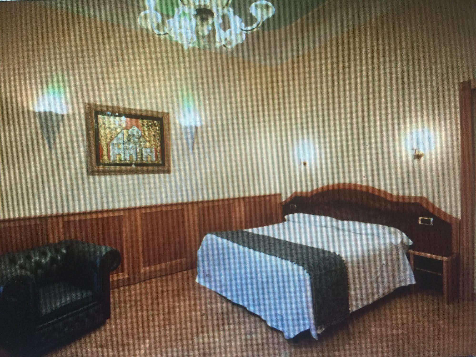 Relais Conte Di Cavour De Luxe