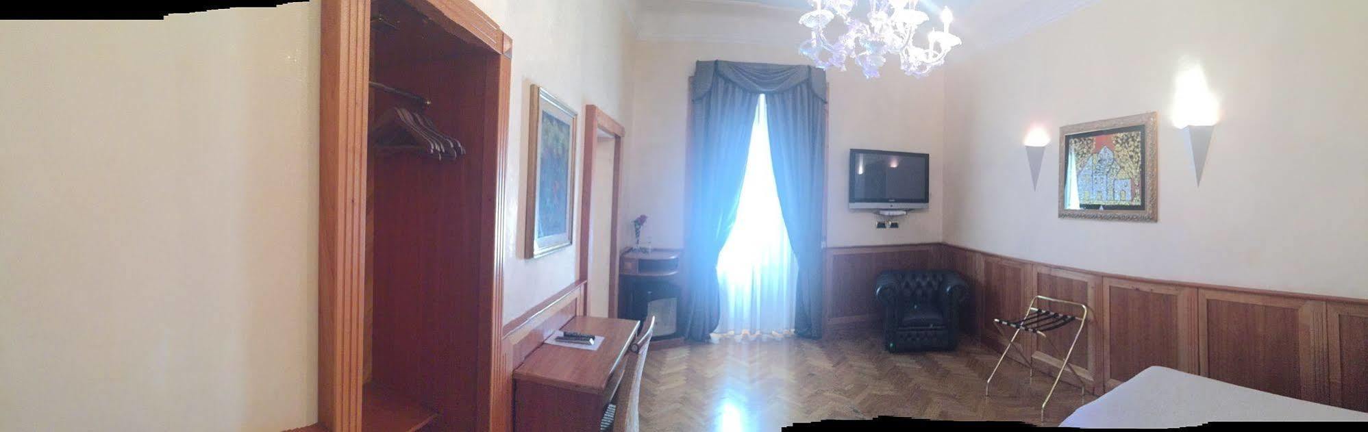 Relais Conte Di Cavour De Luxe Guest house