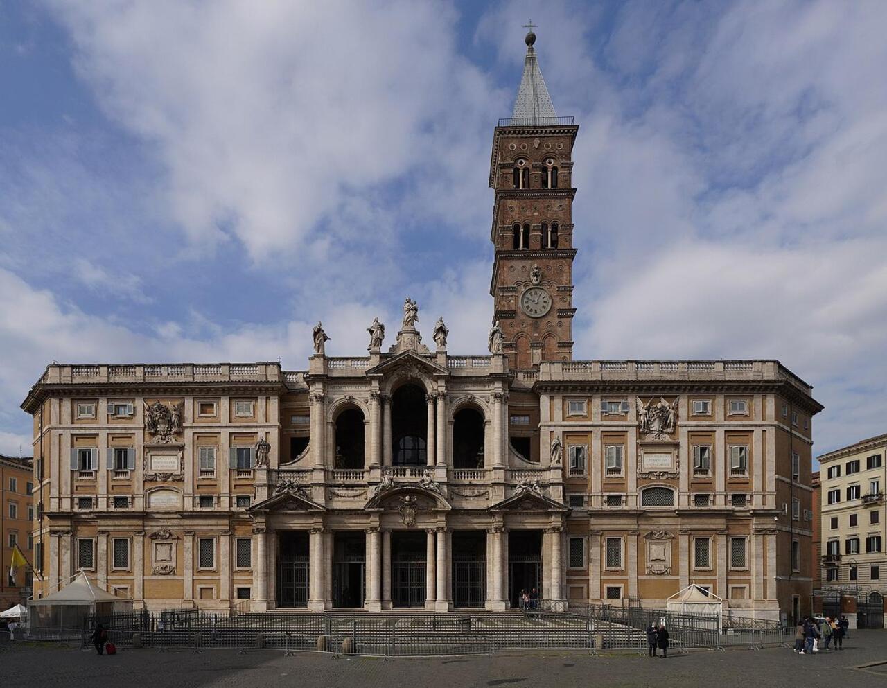 Relais Conte Di Cavour De Luxe Affittacamere Roma